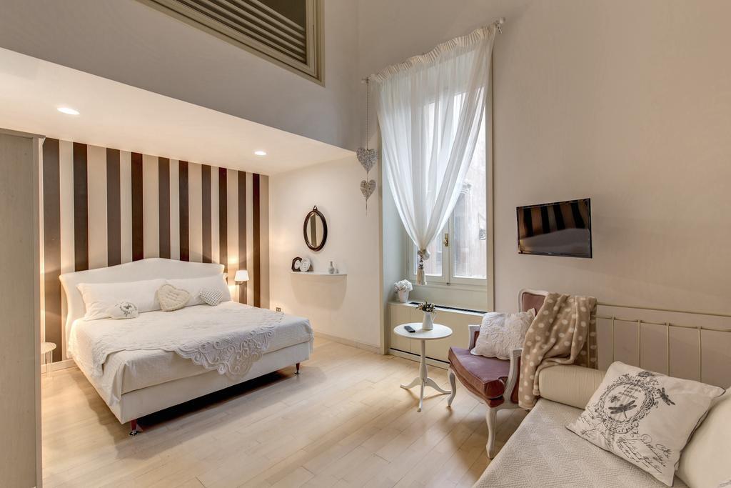 Trevi Miracle Suite Roma Quarto foto